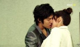 李敏镐姐弟恋爆料视频,揭秘明星恋情背后的真相