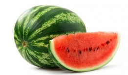 网红周丽珊吃瓜图片高清,高清美照引网友热议