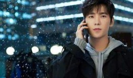 郑源爆料他爸是谁视频在线观看,揭秘父亲身份，独家视频带你走进他的家庭故事